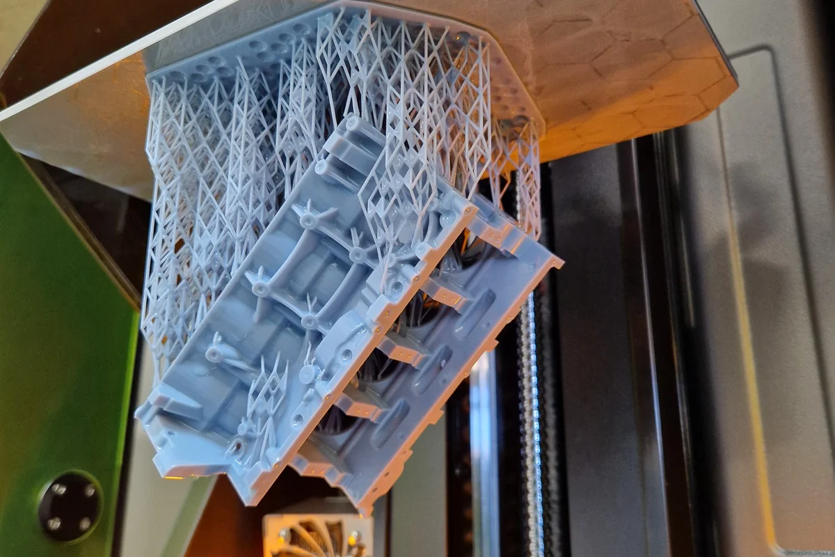 Блок цилиндров двигателя (FDM) — 3D-печать PLA, Toy3D.by