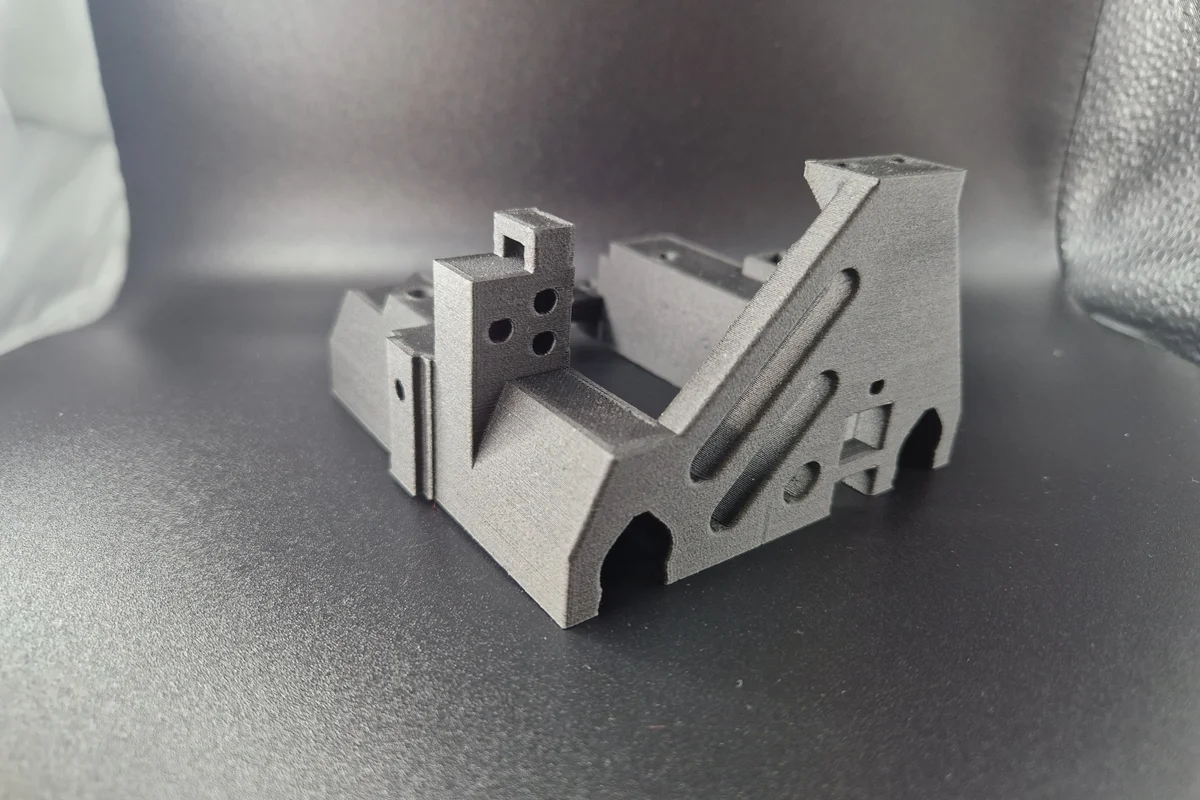 Каретка линейного привода PA-CF — 3D-печать PA-CF, Toy3D.by Минск